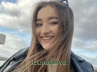 Lunaxeva